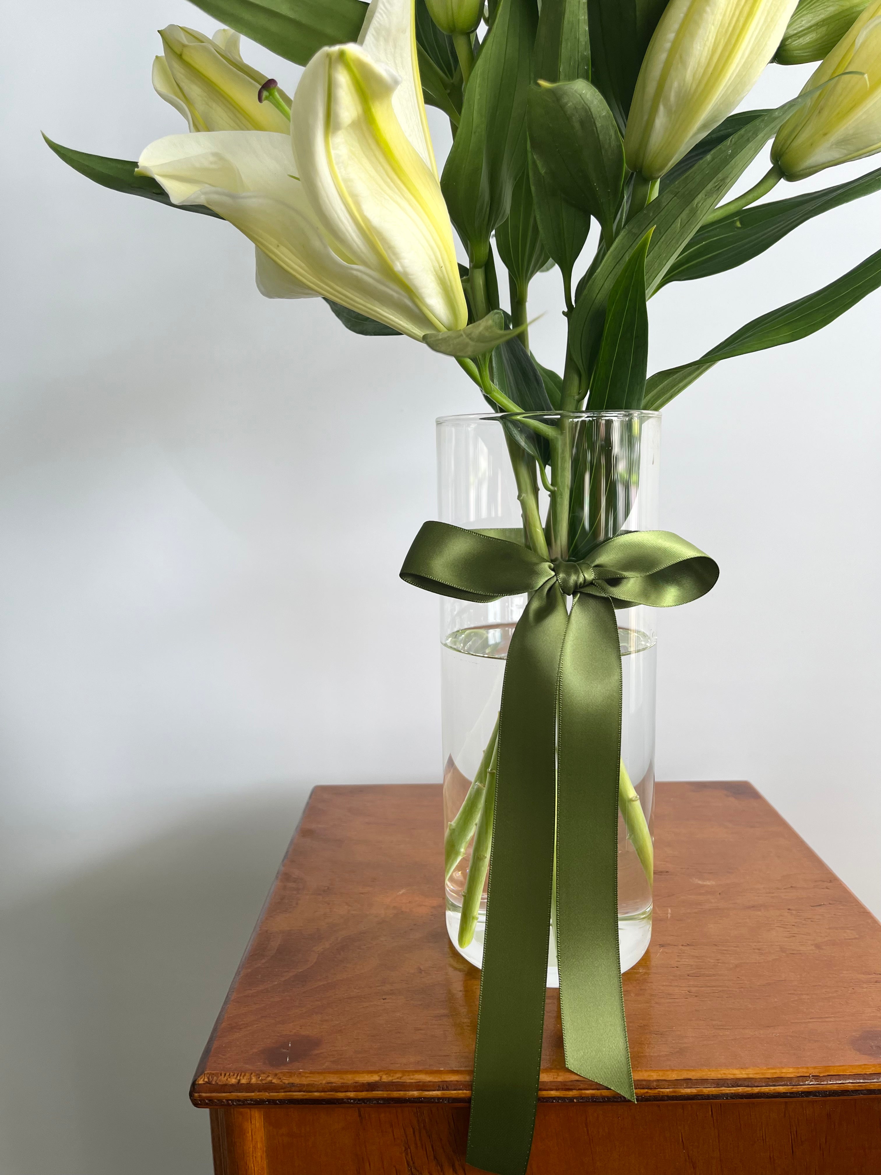 Classic Lily Vase